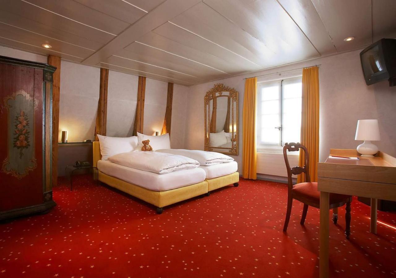 Romantik Hotel De L'Ours Sugiez ภายนอก รูปภาพ