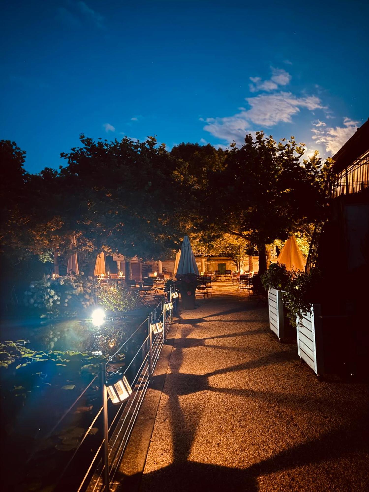 Romantik Hotel De L'Ours Sugiez ภายนอก รูปภาพ
