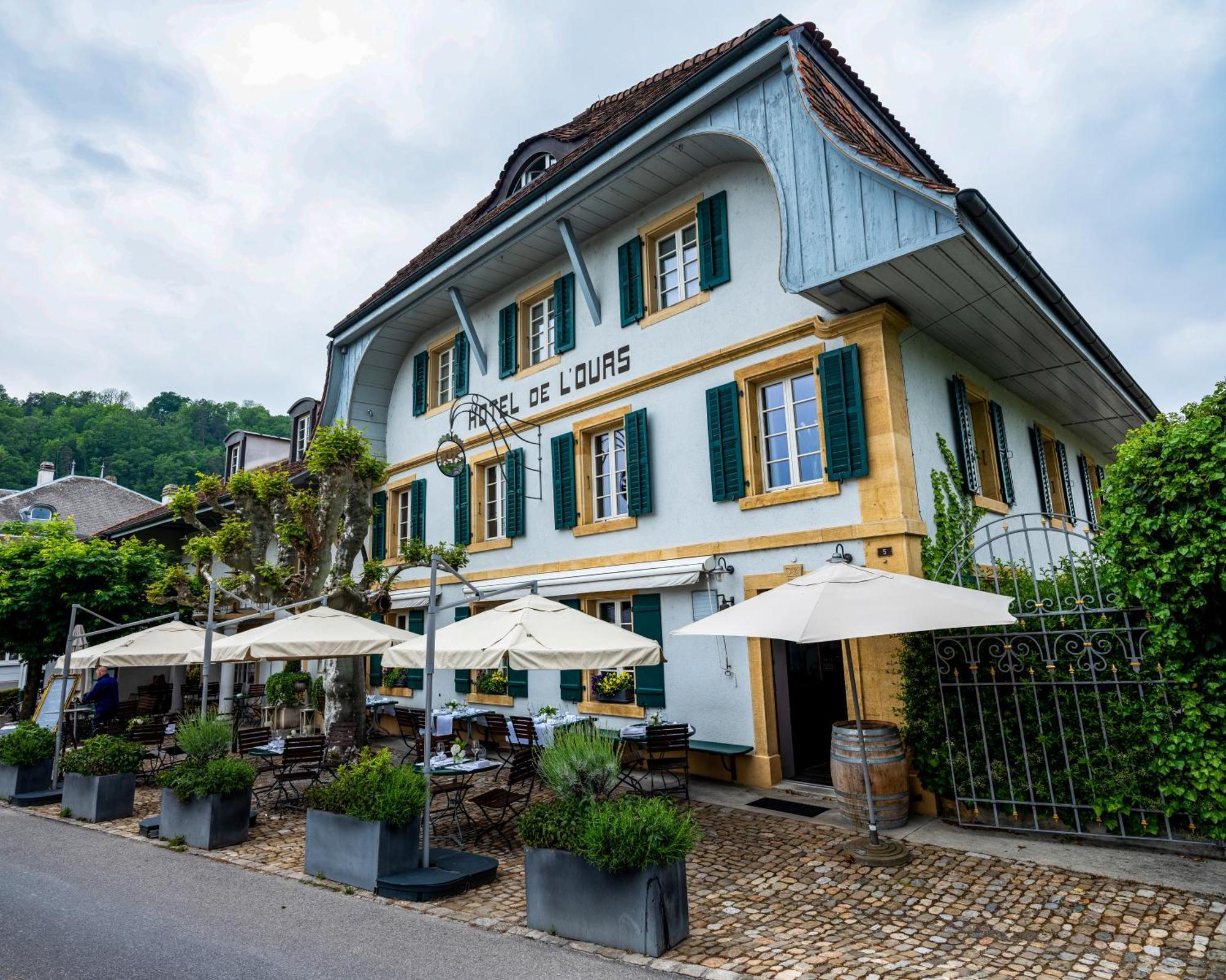 Romantik Hotel De L'Ours Sugiez ภายนอก รูปภาพ
